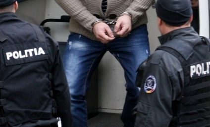 Prahova: Primarul de la Ciorani şi alţi 15 inculpaţi, arestaţi preventiv în dosarul fraudării alegerilor locale