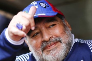 Diego Armando Maradona a murit la 60 de ani. Legendarul fotbalist argentinian a suferit un stop cardiac