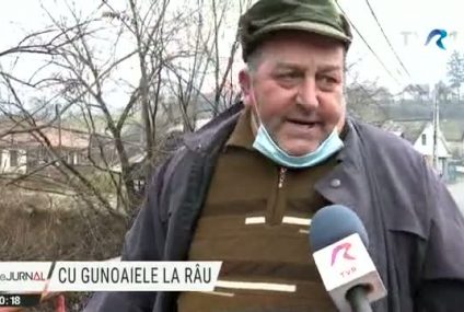 Someșul, o groapă de gunoi. Curățenia tradițională în preajma sărbătorilor nu e valabilă și pentru mediul înconjurător