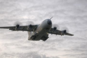 Echipament medical donat de Germania a ajuns la București. Cu aeronava au venit în țară și militarii români răniți în Afganistan