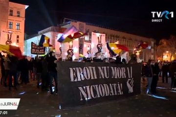 Tensiuni la Marșul dedicat eroilor Revoluției, desfășurat la Timișoara. Reprezentanții AUR au fost huiduiți de mai mulți revoluționari