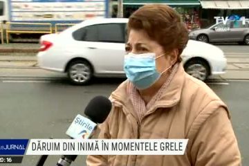 Studiile arată că pandemia i-a făcut pe oameni să dăruiască mai mult, să facă bucurii celor nevoiași