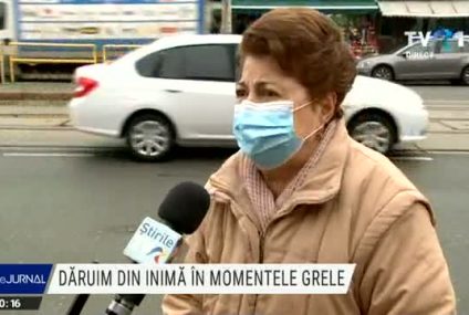 Studiile arată că pandemia i-a făcut pe oameni să dăruiască mai mult, să facă bucurii celor nevoiași