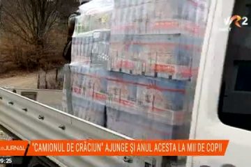 Camionul de Crăciun ajunge și anul acesta la mii de copii cu daruri