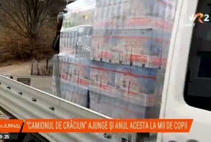 Camionul de Crăciun ajunge și anul acesta la mii de copii cu daruri