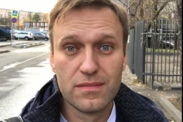 Aleksei Navalnîi, somat să revină urgent în Rusia, altfel riscă să ajungă la închisoare