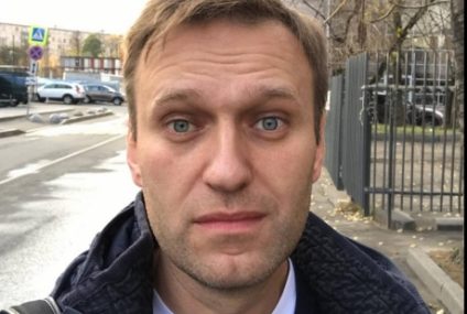 Aleksei Navalnîi, somat să revină urgent în Rusia, altfel riscă să ajungă la închisoare