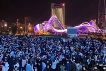 VIDEO. Oraşul Wuhan a sărbătorit intrarea în 2021, la un an după apariţia primului caz de COVID-19