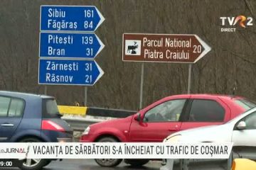 Scurta vacanță de Revelion s-a încheiat pentru mulți români cu chinul întoarcerii către casă, pe un DN 1 infernal de aglomerat