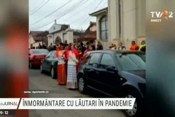 Înmormântare cu lăutari și grătare pe trotuar, la Constanţa. Peste 100 de persoane fără mască de protecție în cortegiul funerar