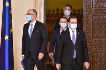 Surse politice: Președintele Klaus Iohannis se întâlnește cu liderii coaliției de guvernare