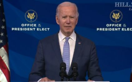 Joe Biden: “Cer mulțimii să se retragă și să lase democrația să facă un pas înainte”