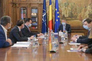 Cotroceni: Președintele Iohannis se întâlnește cu premierul și câțiva miniștri