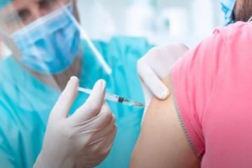 Aproape 170 000 de angajați din sistemul de învăţământ vor să se vaccineze anti covid