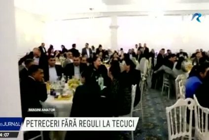 Petrecere fără reguli respectate la Tecuci. Polițiștii au descins în local, i-au legitimat și amendat pe toți participanții, iar restaurantul a fost închis