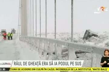 Un râu a înghețat în Islanda și a fost la un pas să distrugă un pod suspendat