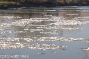 Cod portocaliu de inundații pe râuri din județele Caraș-Severin și Timiș, până marți la ora 12.00