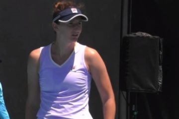 Irina Begu se califică dramatic în sferturile turneului Gippsland Trophy, după ce a învins-o pe Johanna Konta, într-o partidă cu 11 mingi de meci