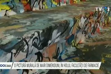 Pictură murală spectaculoasă în holul Facultății de Farmacie din București, semnată Anca Mureșan