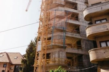 Nicușor Dan: Lucrările la „construcţia ilegală” din strada Vasile Lascăr nr. 73-75, oprite de Poliţia Locală