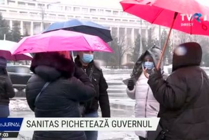 Sindicaliştii Sanitas pichetează sediul Guvernului