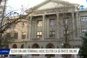 Elevii din anii terminali aduc scutiri ca să învețe online. Părinții nu au încredere în autorități