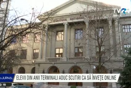 Elevii din anii terminali aduc scutiri ca să învețe online. Părinții nu au încredere în autorități