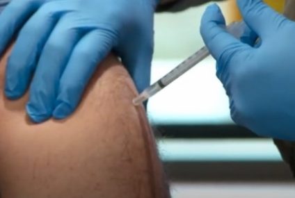 Persoanele vaccinate complet nu trebuie să mai stea în carantină după expunerea la COVID-19, recomandă Centrul pentru Controlul şi Prevenţia Bolilor din Statele Unite