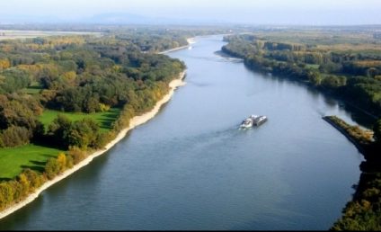 Hidrologii anunță depăşiri ale cotelor de apărare pe sectorul românesc al Dunării, de vineri dimineaţa