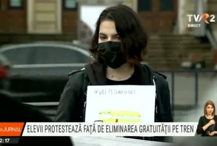 Elevii protestează față de eliminarea gratuității pe tren