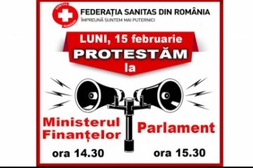 Sindicaliştii Federaţiei Sanitas pichetează Ministerul Finanţelor şi Parlamentul
