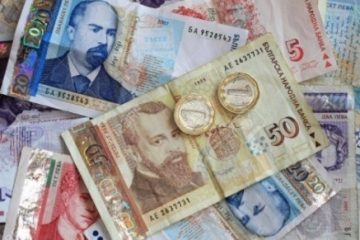 1000 de leva lunar pentru „linia 1”. Personalul medical şi nemedical din Bulgaria continuă să primească această sumă suplimentară la salariu