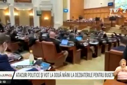 Parlamentari de la PSD și AUR, surprinși luni noaptea în timp ce votau bugetul și pentru colegii absenți