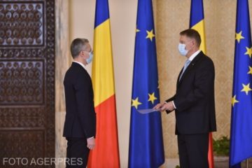 Klaus Iohannis îi cere ministrului Justiției, Stelian Ion, să explice public clasarea dosarului „10 August”. Reacția CSM la propunerea ministrului Justiției de luare a unei poziții privind apărarea independenţei sistemului judiciar