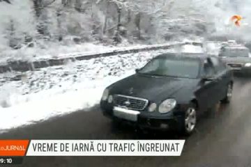 Tiruri blocate în Pasul Gutâi, pe ambele sensuri de mers. Utilajele de deszăpezire au intervenit în Maramureș și Bistrița-Năsăud