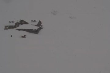 Risc foarte mare de avalanşe în Munţii Făgăraş. La Bâlea Lac stratul de zăpadă măsoară peste 3 metri