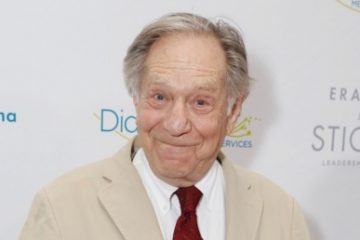 Doliu în lumea filmului. Actorul George Segal a murit la 87 de ani. A jucat în peste 50 de filme timp de șase decenii și a fost nominalizat la Oscar și Globul de Aur