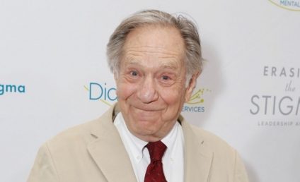 Doliu în lumea filmului. Actorul George Segal a murit la 87 de ani. A jucat în peste 50 de filme timp de șase decenii și a fost nominalizat la Oscar și Globul de Aur