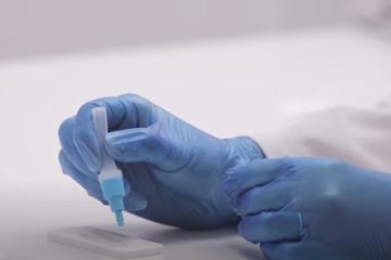 Testarea antigen se va putea face și în farmacii, a anunțat ministrul Vlad Voiculescu