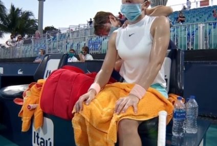 Simona Halep s-a retras de la Miami Open din cauza unei accidentări