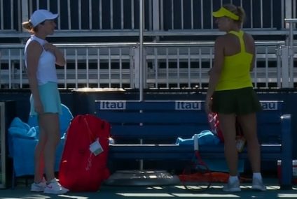 TENIS: Simona Halep și Angelique Kerber s-au calificat în turul doi la Miami, după ce le-au învins pe favoritele 1 la dublu, Mertens și Sabalenka