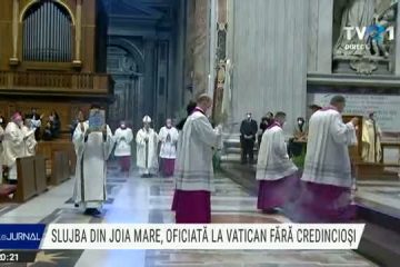 Slujba din Joia Mare, oficiată de Papa Francisc fără să fie înconjurat de pelerini