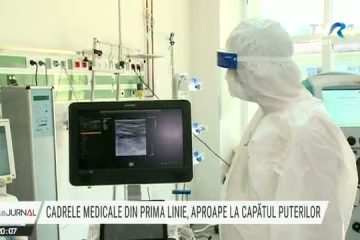 Cadrele medicale din prima linie, aproape de capătul puterilor. Medicul militar Vlad Zahiu și-a pierdut mama chiar în secția ATI în care lucrează