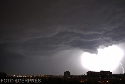 Vreme deosebit de rece, ploi slabe și descărcări electrice în București până în weekend