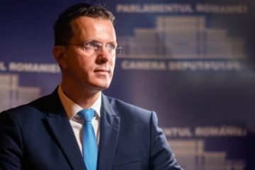 Moșteanu, liderul deputaților USR-Plus: Propun trecerea tuturor spitalelor în subordinea Ministerului Sănătăţii, să începem cu spitalele MApN, SRI şi SIE