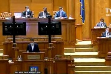 CAMERA DEPUTAȚILOR | Elevii din învățământul primar vor putea beneficia de tran gratuit la școală