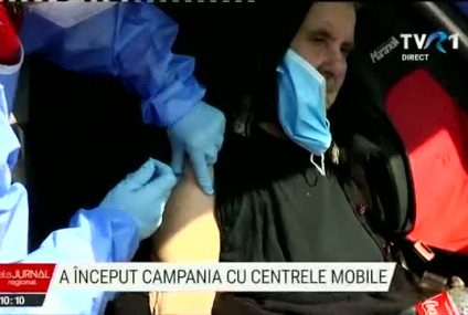 Vaccinare fără programare în centrele mobile. Imunizare la Bălăcița, Mehedinți: „Asta e fantastic. Dacă nu venea caravana mobilă, era mai greu”. Ce spun cei care încă nu s-au hotărât să se vaccineze