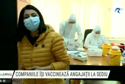 O nouă pistă de imunizare: companiile își vaccinează angajații la sediu