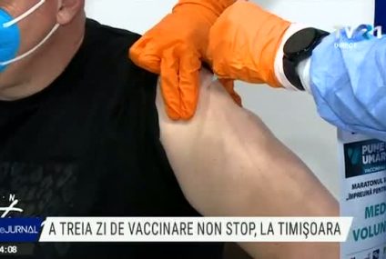 TIMIȘOARA | A treia zi de vaccinare non-stop la Centrul Regional de Afaceri. Timișorenii scapă de azi de restricții, după ce rata de infectare a scăzut sub 3,5 la mie