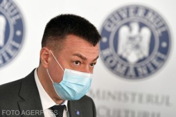 Ministrul Culturii: Persoanele vaccinate anti-COVID participante la programele-pilot din sălile de spectacole ar urma să nu poarte mască